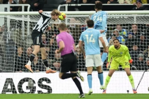 Arsenal pobednik dana, a da nije ni igrao - Spektakl u Njukaslu i poraz Sitija